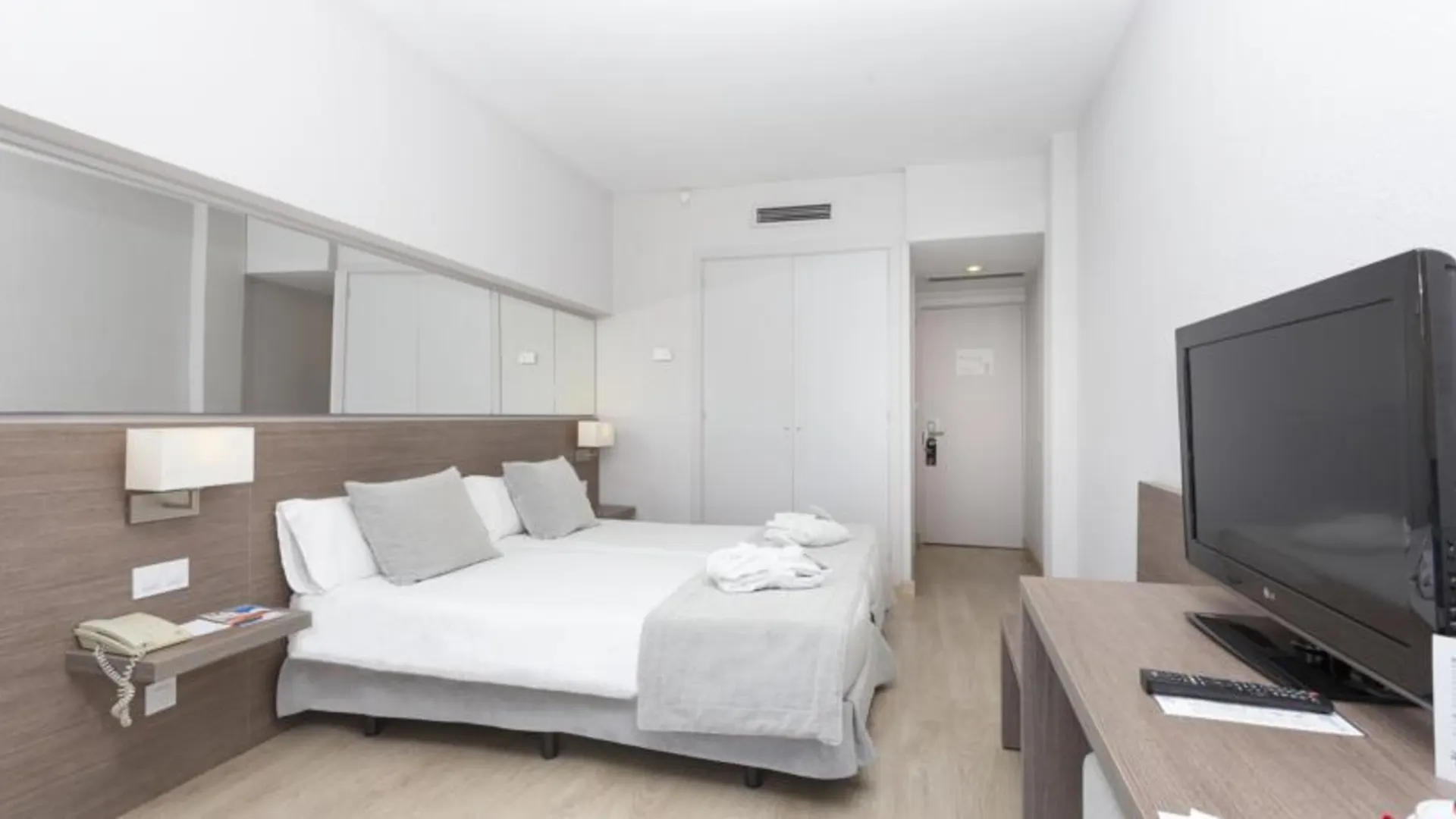 Отель Be Live Experience Costa Palma (Adults Only) Cala Major  Испания